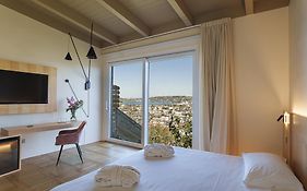 Uefio - Luxury Suites